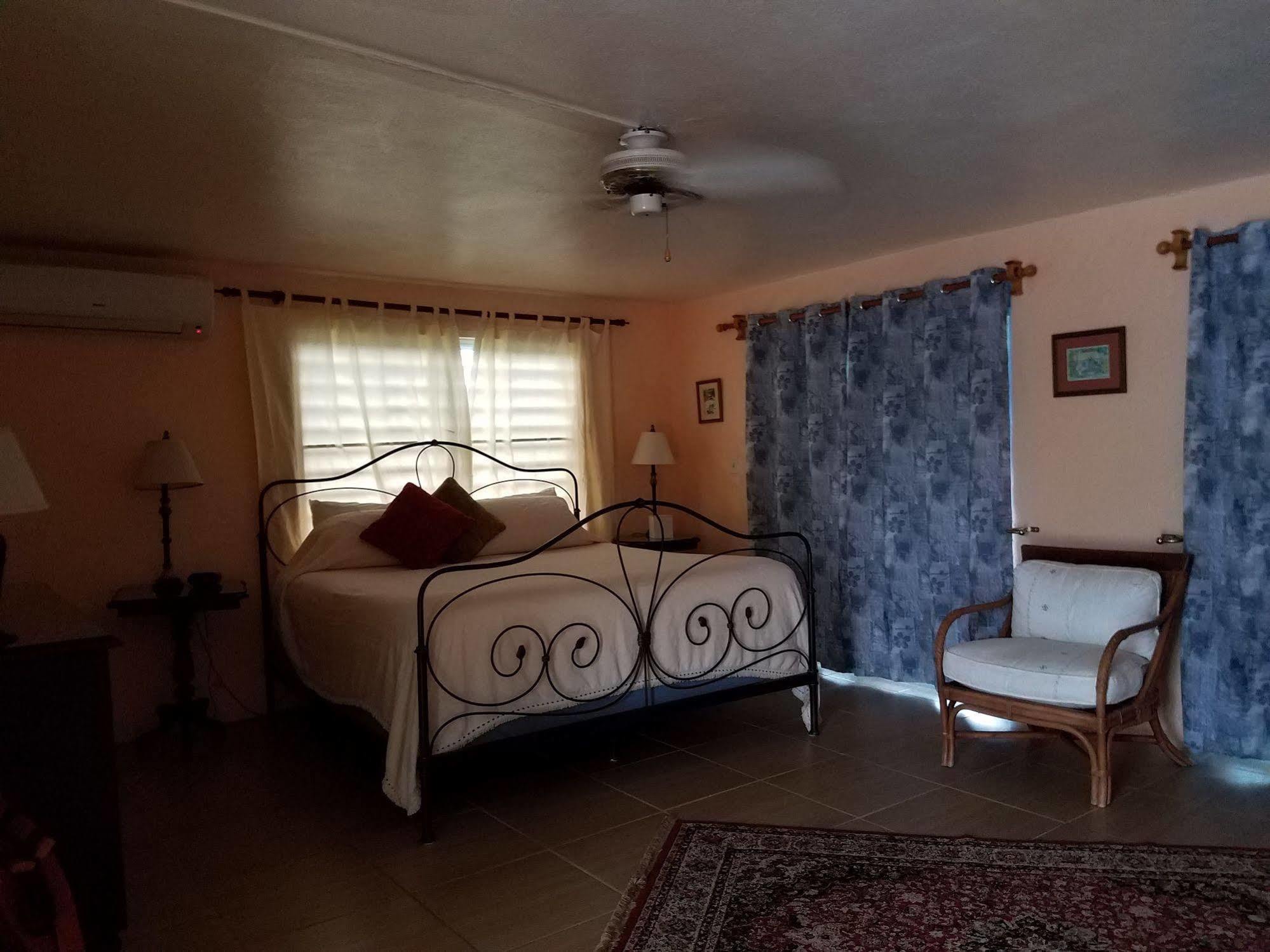 Carringtons Inn Saint Croix エクステリア 写真
