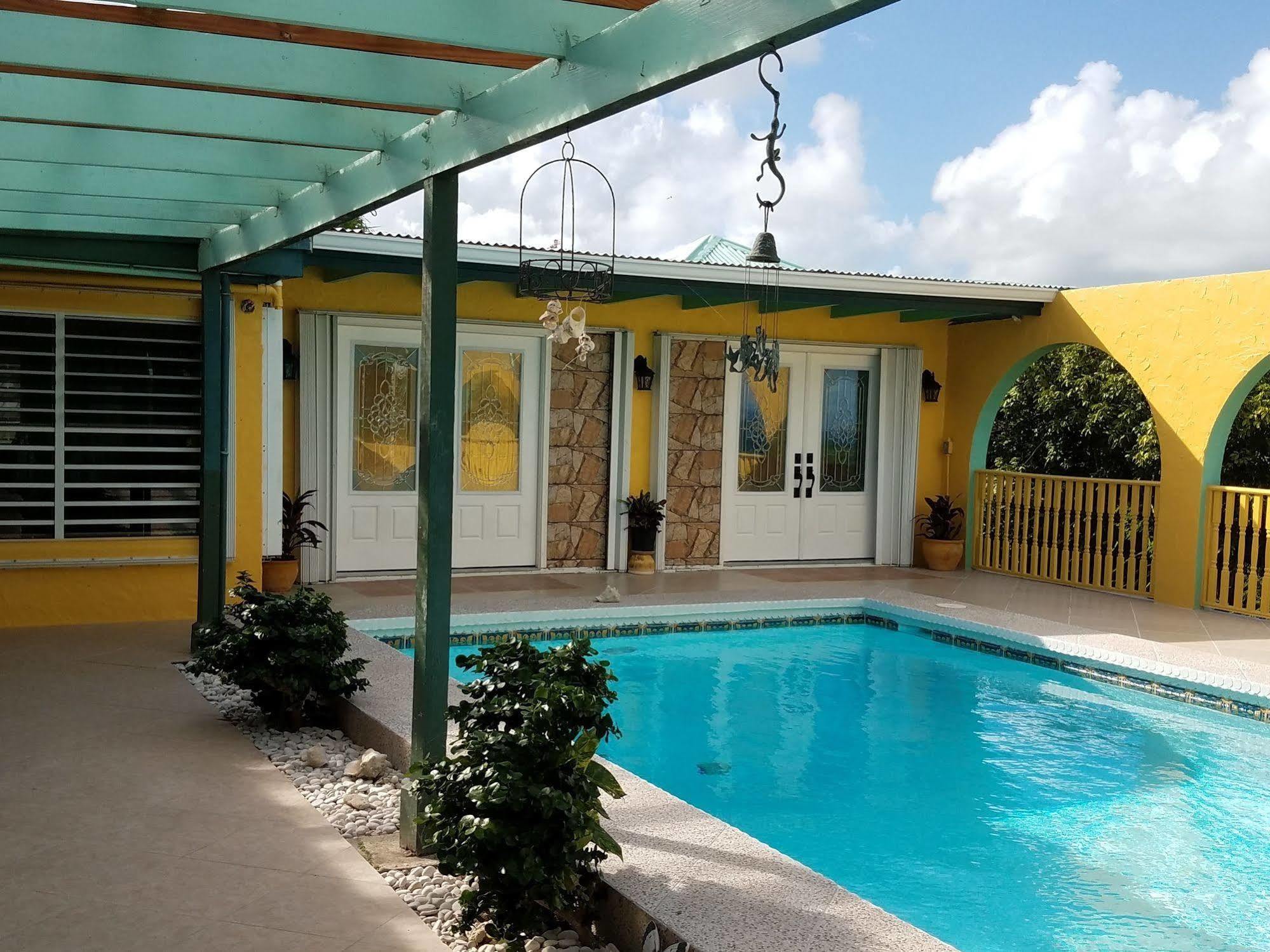 Carringtons Inn Saint Croix エクステリア 写真