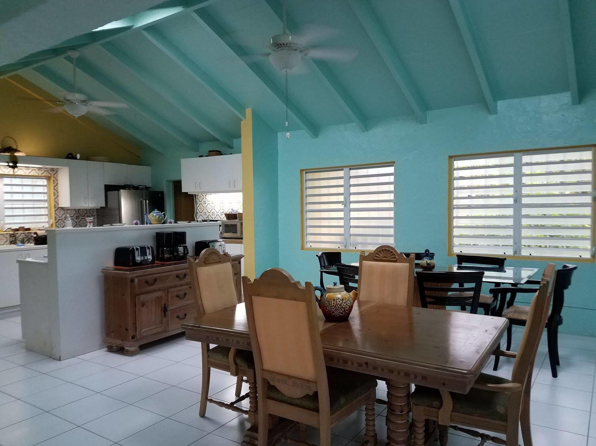 Carringtons Inn Saint Croix エクステリア 写真
