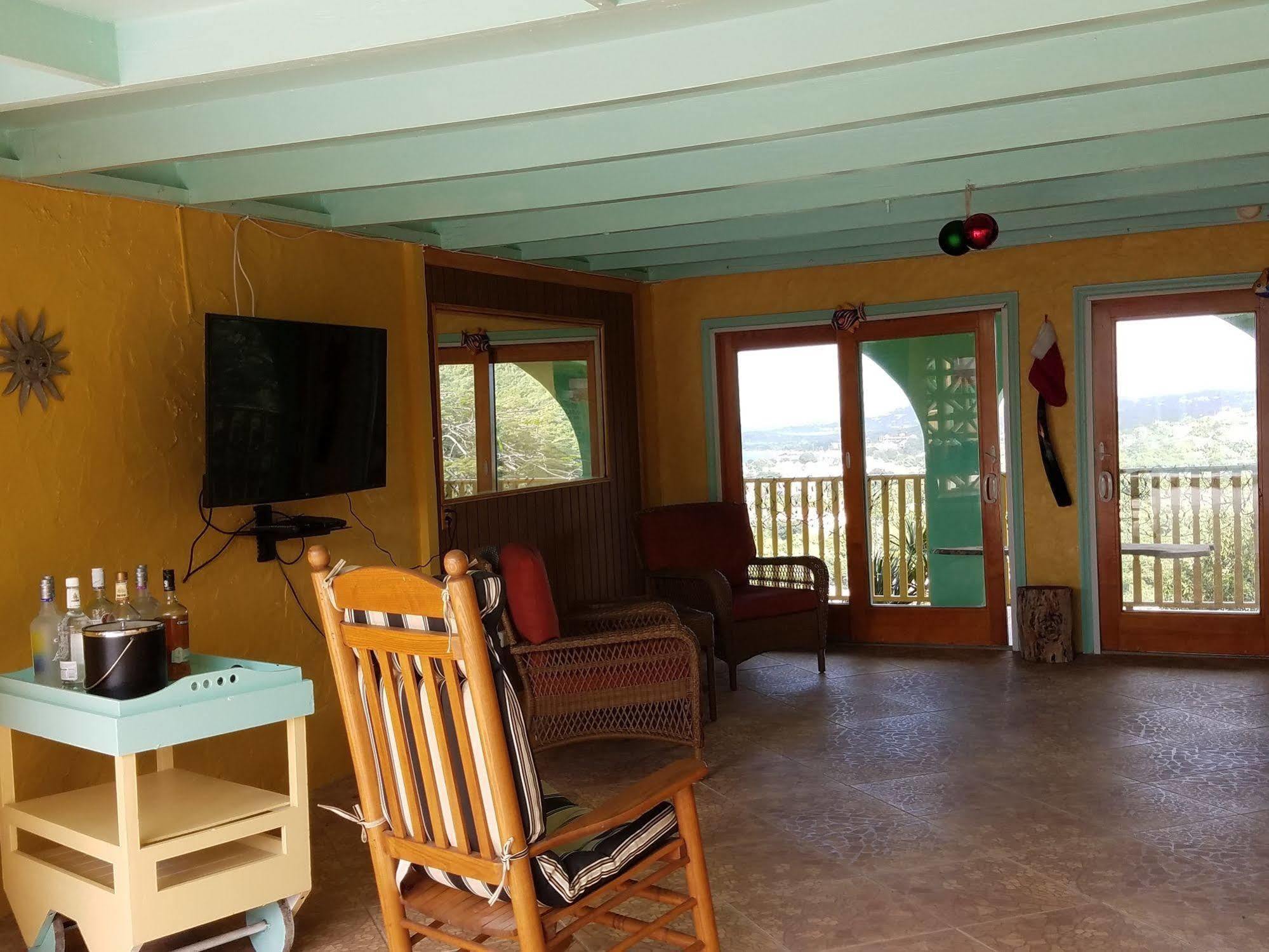 Carringtons Inn Saint Croix エクステリア 写真